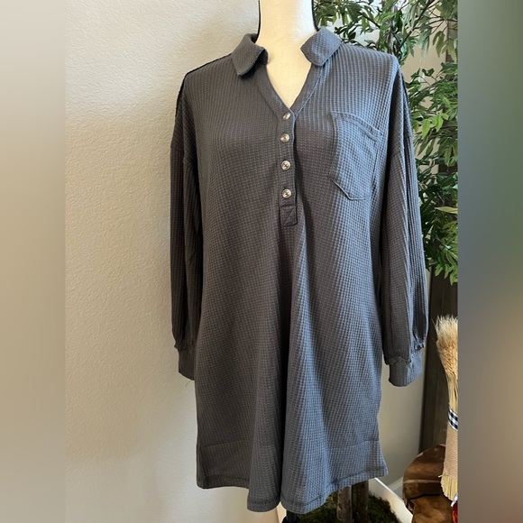 Dress - Picture 5 of 6